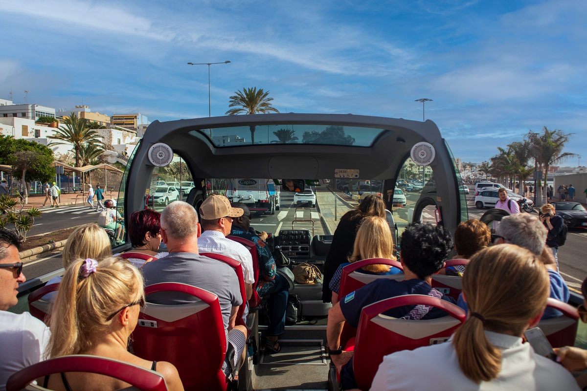 Cruceristas en  Fuerteventura: Dunas Corralejo y Pueblo La Oliva